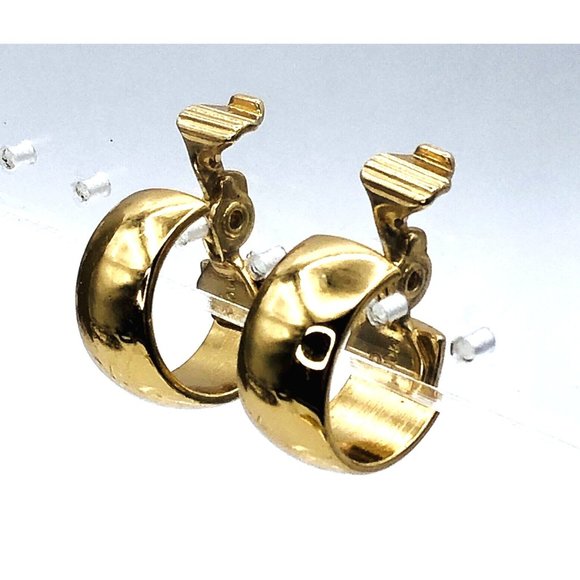 Vintage MONET Hoop Earrings Gold Tone Bold Shiny Wide Huggie Clip On Earrings - Picture 3 of 8